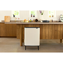 BO SOFT BEIGE HI DOKUNMATİK ÇÖP KUTUSU 60L - BRABANTIA (1)