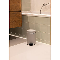 NEWICON SOFT GREY PEDALLI ÇÖP KUTUSU 3L - BRABANTIA (1)