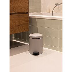 NEWICON SOFT GREY PEDALLI ÇÖP KUTUSU 5L - BRABANTIA (1)