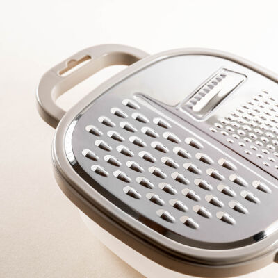 PLASTİK HAZNELİ BÜYÜK RENDE - 2