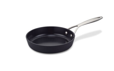 ZENN RECYCLED SİYAH ÇELİK SAPLI TAVA 20CM - 1